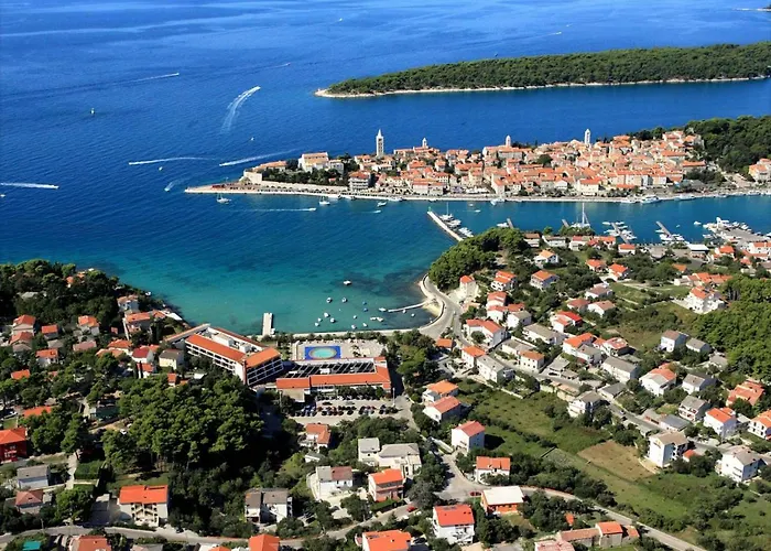 Apartament Cavar *